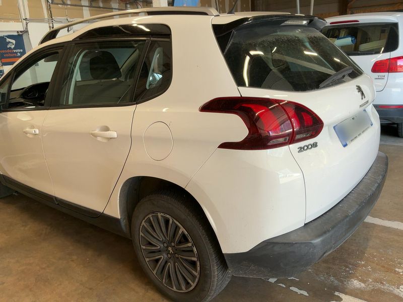 Peugeot 2008 1.6 Blue-HDi 2017 – снимка 3