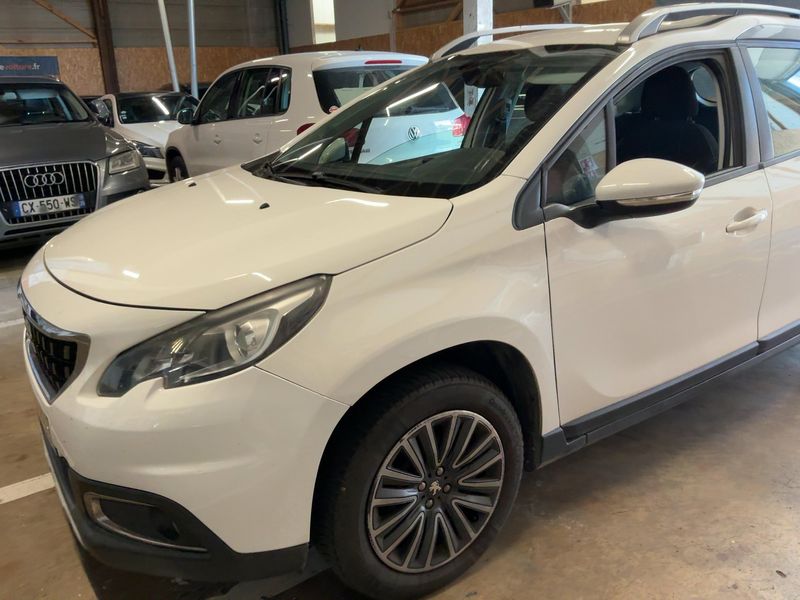 Peugeot 2008 1.6 Blue-HDi 2017 – снимка 2