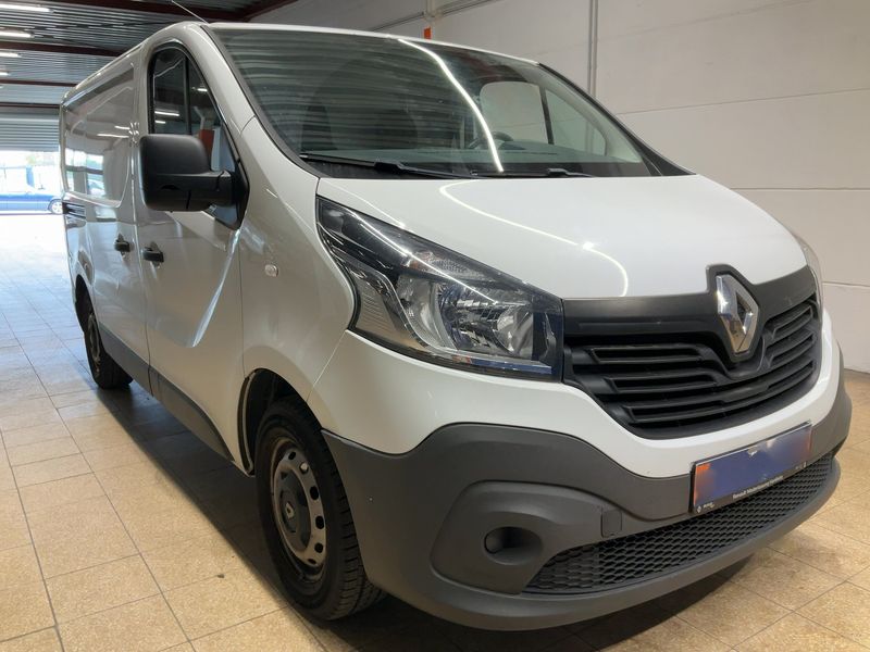 Renault Trafic 1.6 dCi L1H1 2,7t Komfort 2017 – снимка 12