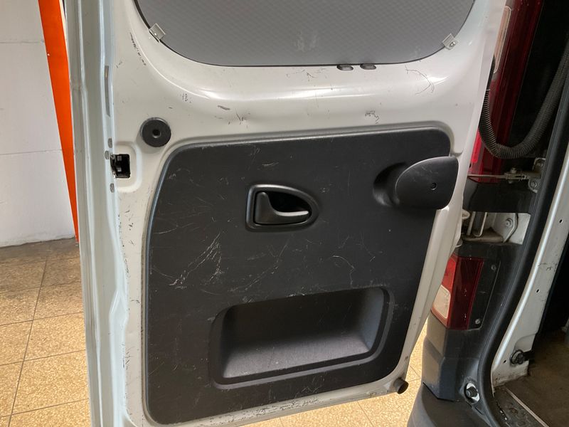 Renault Trafic 1.6 dCi L1H1 2,7t Komfort 2017 – снимка 27
