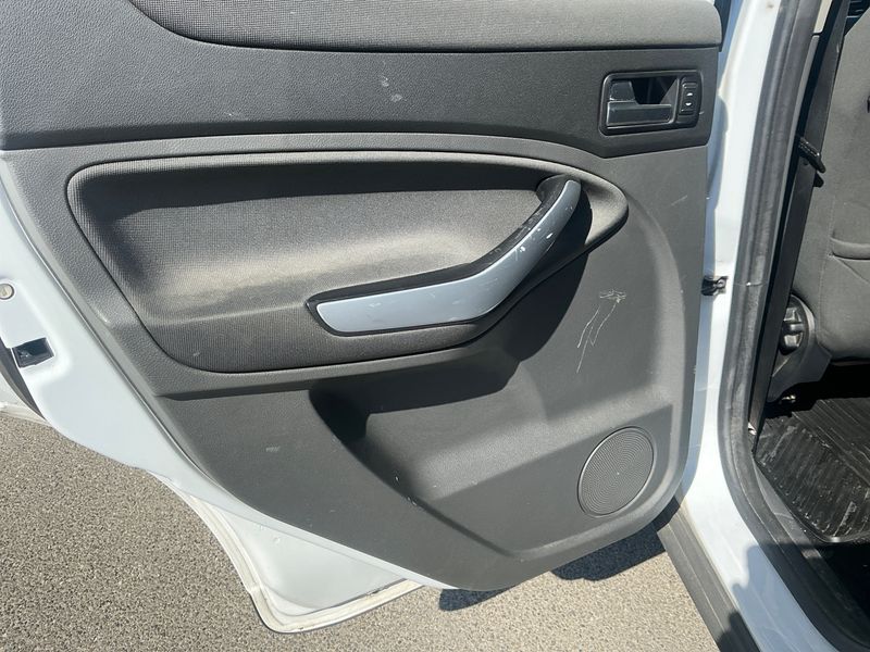 Ford Kuga 2.0 TDCi Trend 2011 – снимка 24