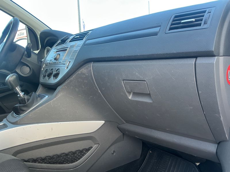 Ford Kuga 2.0 TDCi Trend 2011 – снимка 26