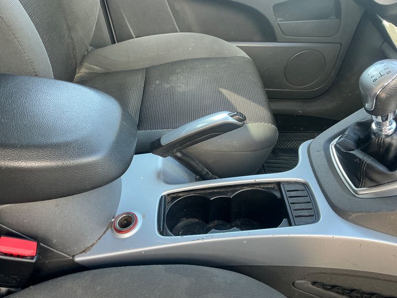 Ford Kuga 2.0 TDCi Trend 2011 – снимка 28