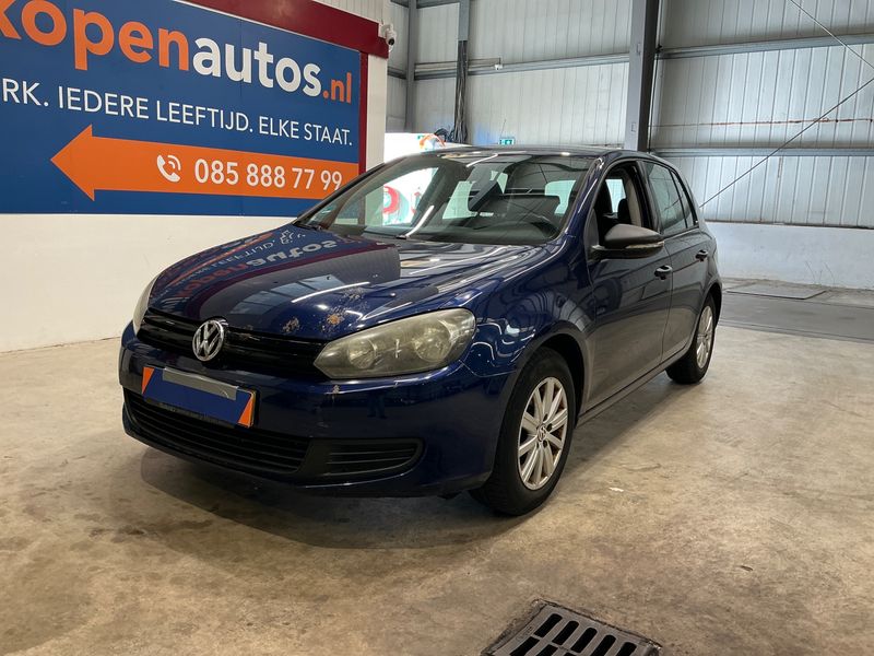 Volkswagen Golf VI 1.6 TDI Trendline BlueMotion Tech 2012 – снимка 1