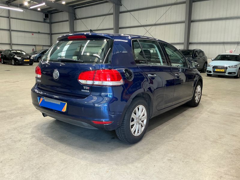 Volkswagen Golf VI 1.6 TDI Trendline BlueMotion Tech 2012 – снимка 2