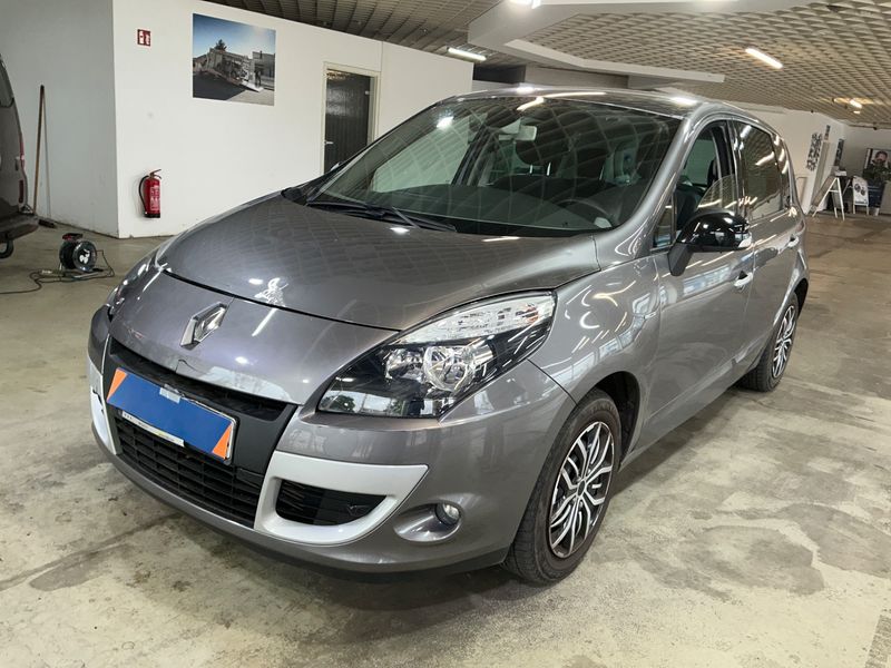 Renault Scenic 1.5 dCi BOSE Edition 2011 – снимка 1