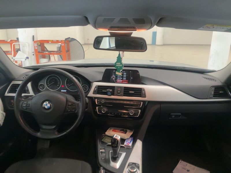 BMW 3er 318d Advantage 2017 – снимка 12