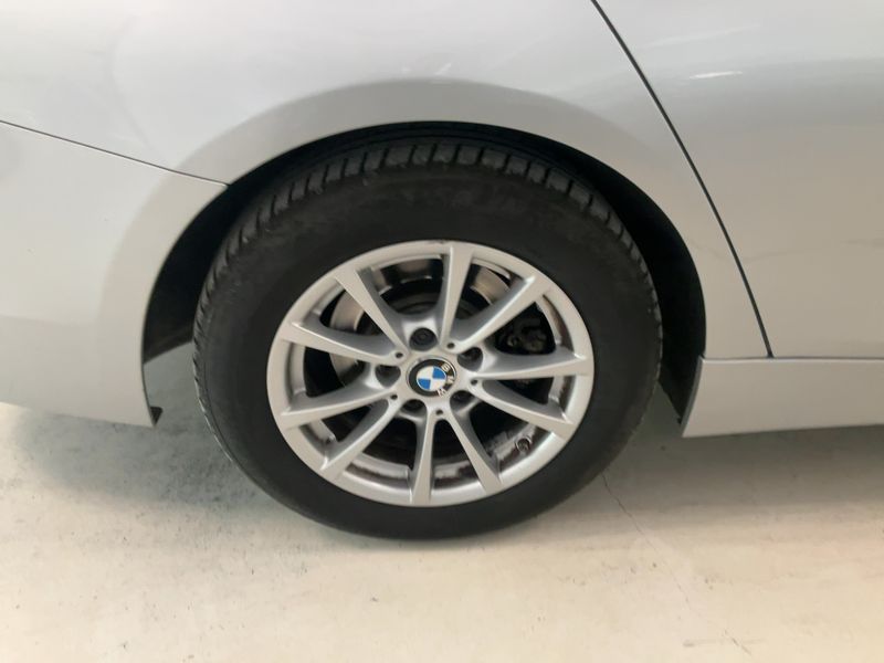 BMW 3er 318d Advantage 2017 – снимка 18