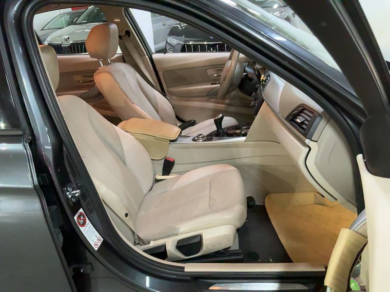 BMW 3er 320d 2012 – снимка 16