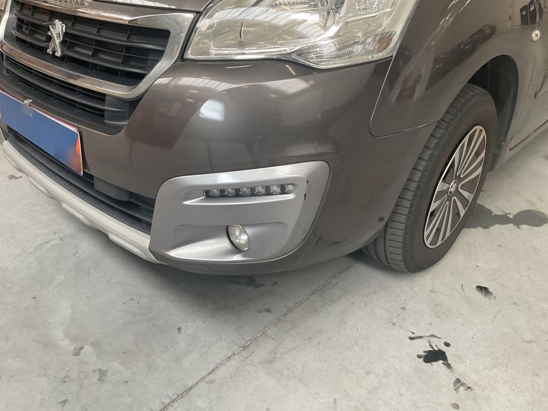 Peugeot Partner 1.2 PureTech Style 2017 – снимка 38
