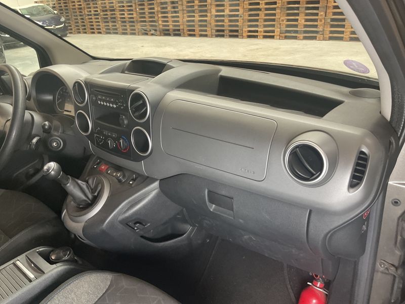 Peugeot Partner 1.2 PureTech Style 2017 – снимка 28