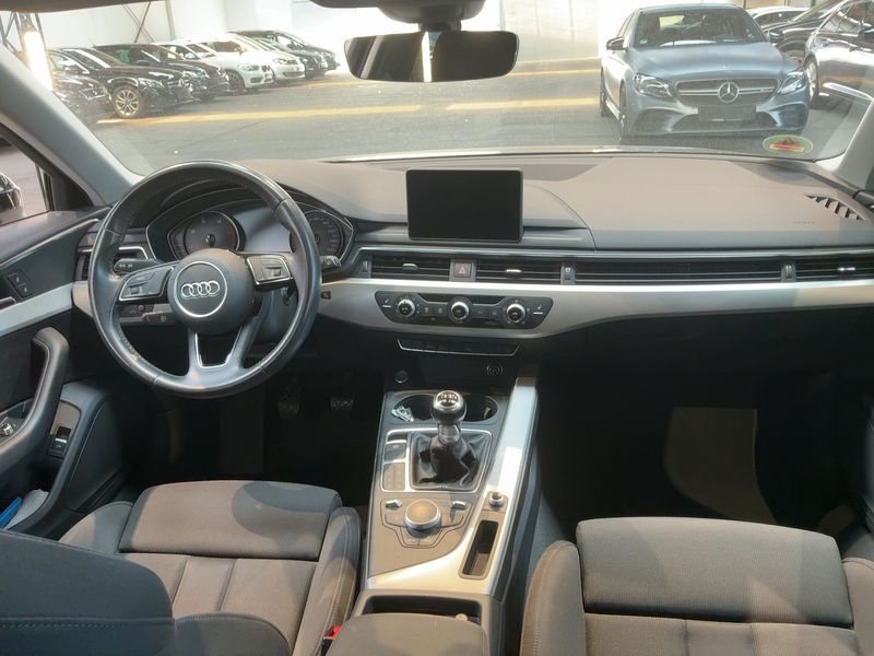 Audi A4 2.0 TDI Sport 2018 – снимка 17