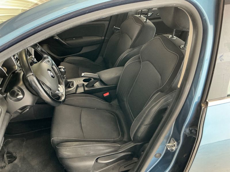 Renault Megane 1.5 dCi Energy Business 2017 – снимка 24