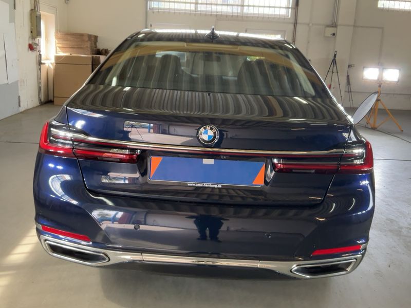 BMW 7er 750i L xDrive 2019 – снимка 7