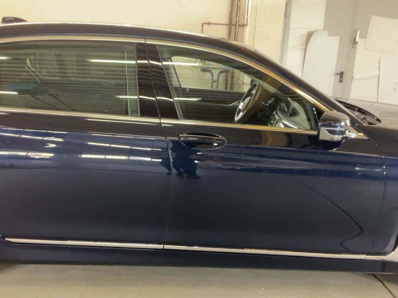 BMW 7er 750i L xDrive 2019 – снимка 10