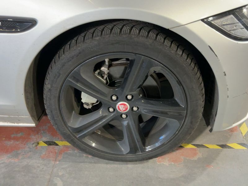 Jaguar XF 25d R-Sport AWD 2019 – снимка 11
