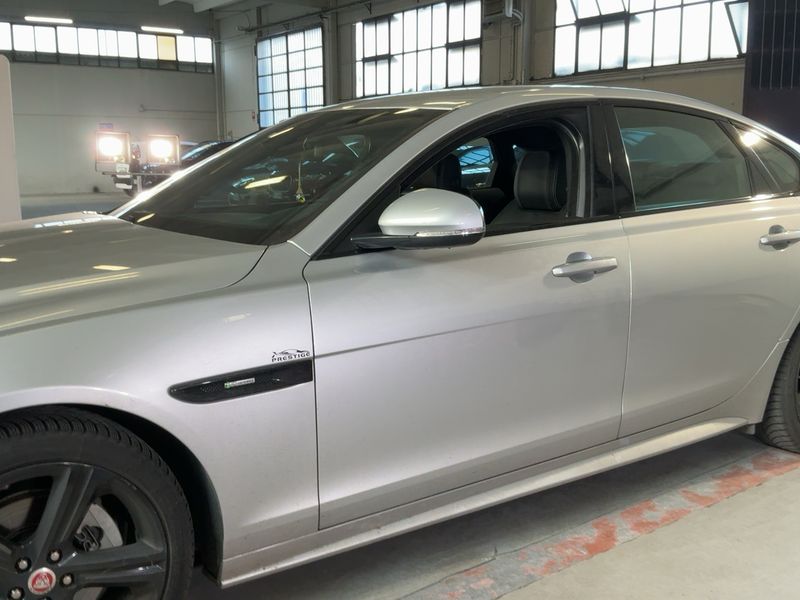 Jaguar XF 25d R-Sport AWD 2019 – снимка 4