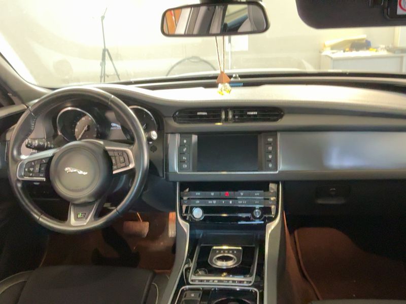 Jaguar XF 25d R-Sport AWD 2019 – снимка 17