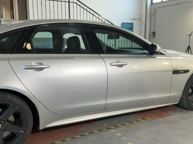 Jaguar XF 25d R-Sport AWD 2019 – снимка 10