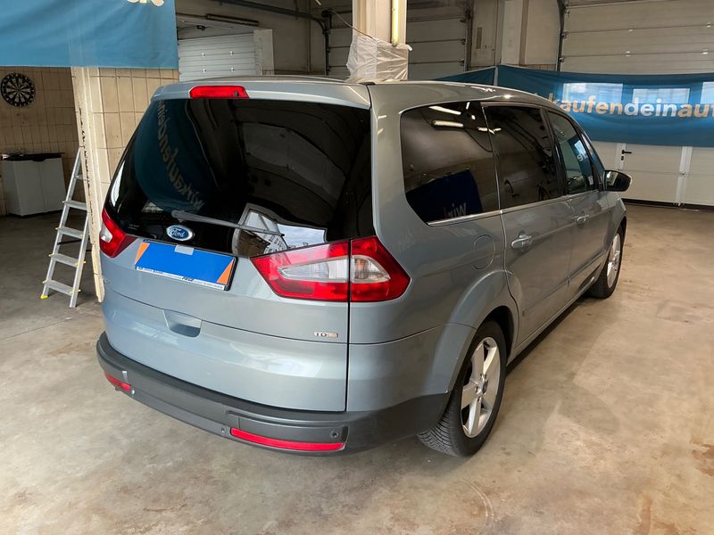 Ford Galaxy 2.0 TDCi Titanium 2009 – снимка 2