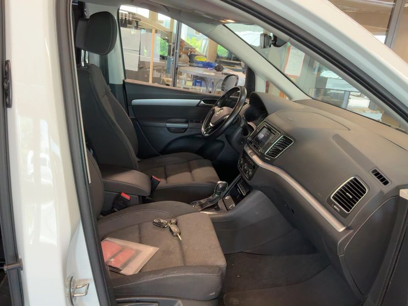 Volkswagen Sharan 2.0 TDI Comfortline BlueMotion Tech 2015 – снимка 17