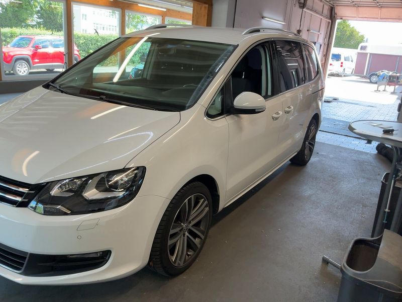 Volkswagen Sharan 2.0 TDI Comfortline BlueMotion Tech 2015 – снимка 2