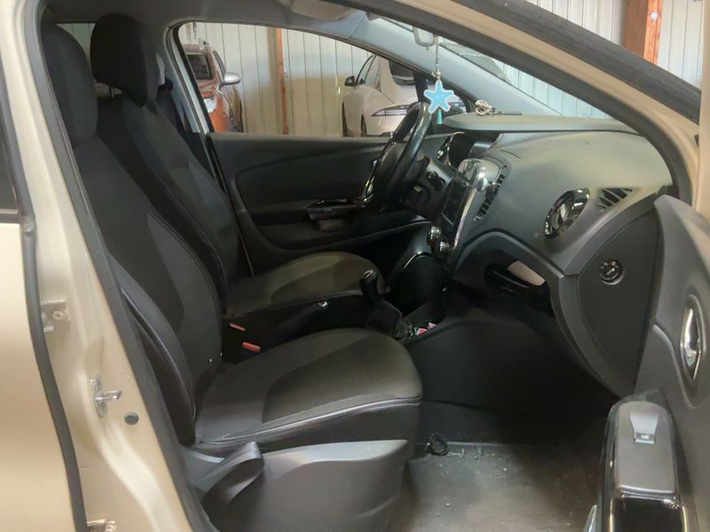 Renault Captur 1.5 dCi Energy Intens 2014 – снимка 16