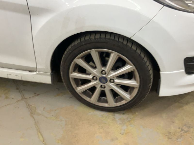Ford Fiesta 1.0 EcoBoost ST-Line 2017 – снимка 11