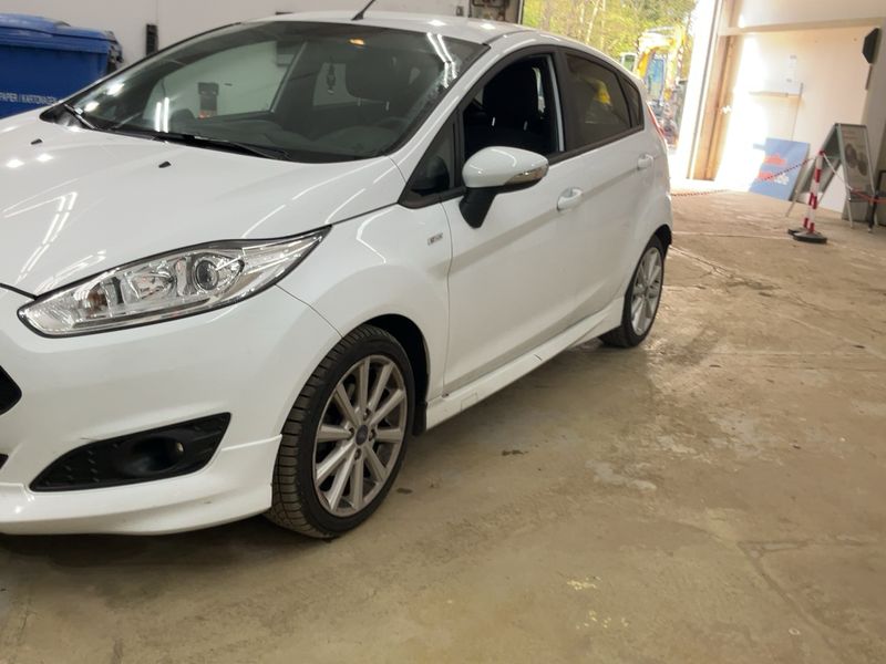 Ford Fiesta 1.0 EcoBoost ST-Line 2017 – снимка 2