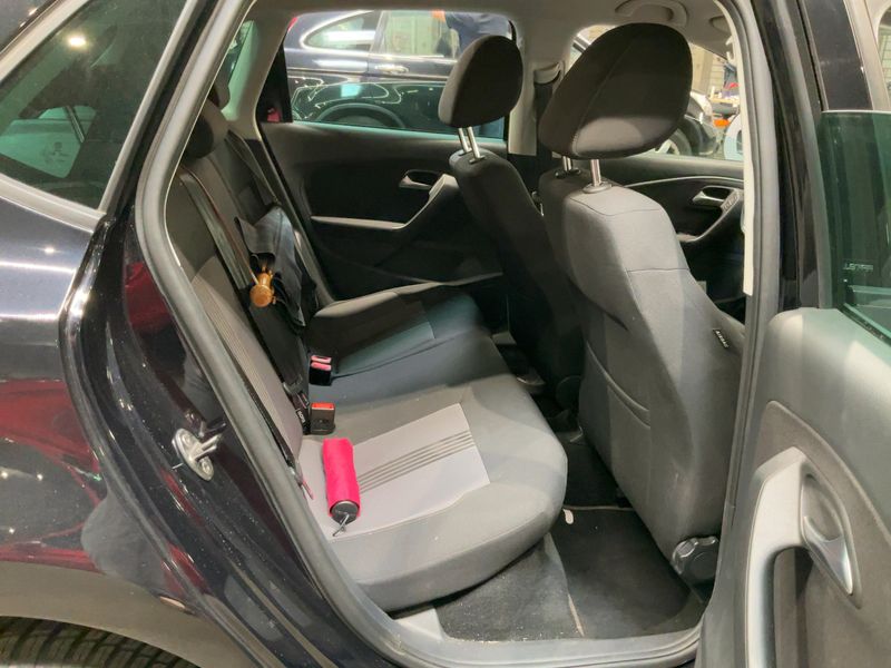 Volkswagen Polo 1.2 TSI Allstar BlueMotion Tech 2016 – снимка 19