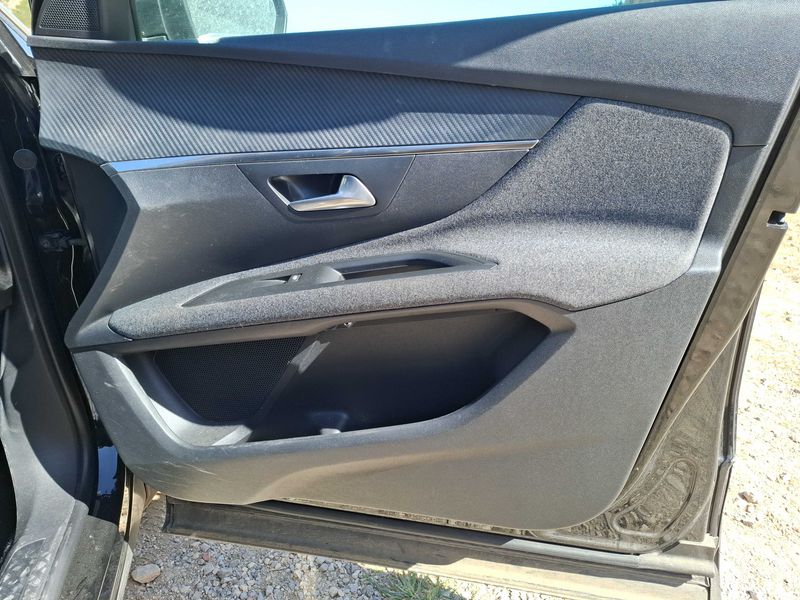 Peugeot 3008 1.5 Blue-HDi Active Business 2018 – снимка 43