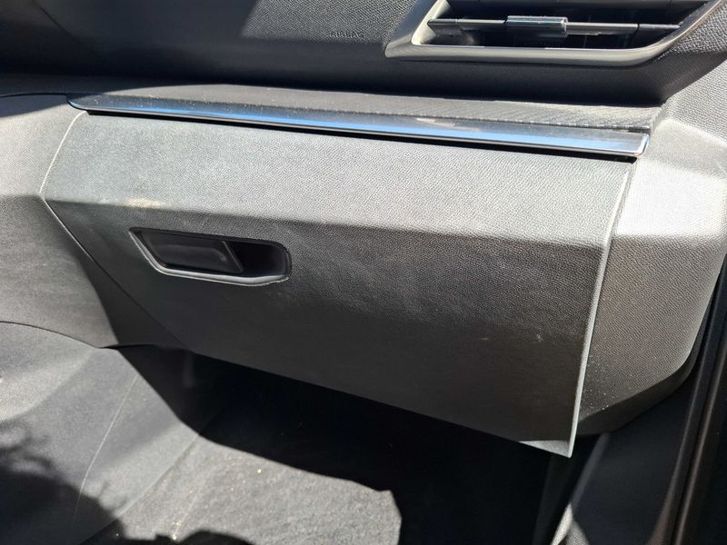 Peugeot 3008 1.5 Blue-HDi Active Business 2018 – снимка 45