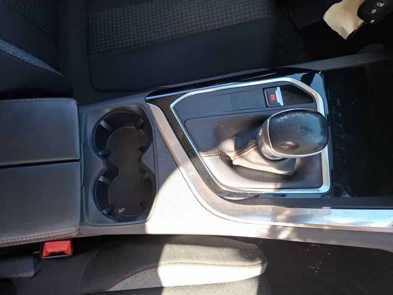 Peugeot 3008 1.5 Blue-HDi Active Business 2018 – снимка 47