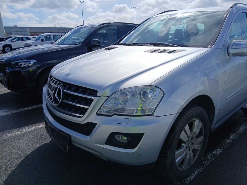Mercedes-Benz M-Klasse ML 320 CDI 2009 – снимка 2