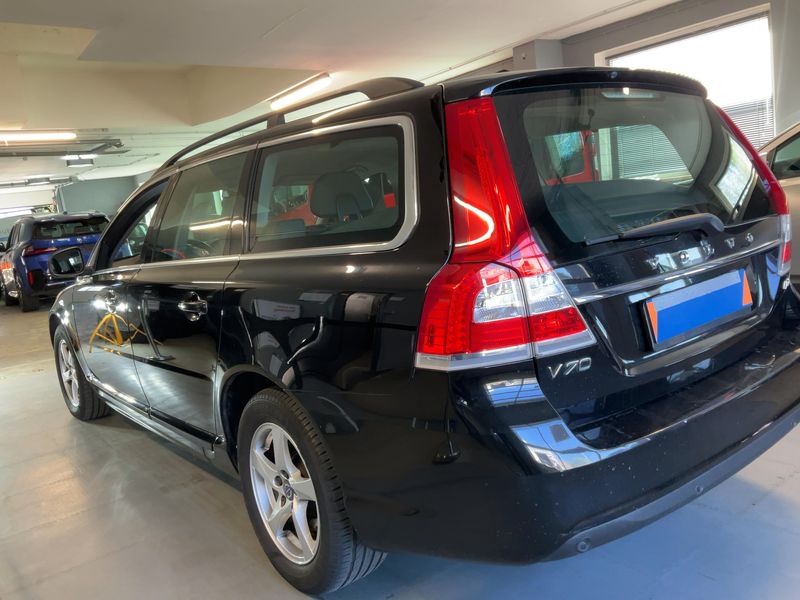 Volvo V70 2.0 D3 Linje Classic 2016 – снимка 6