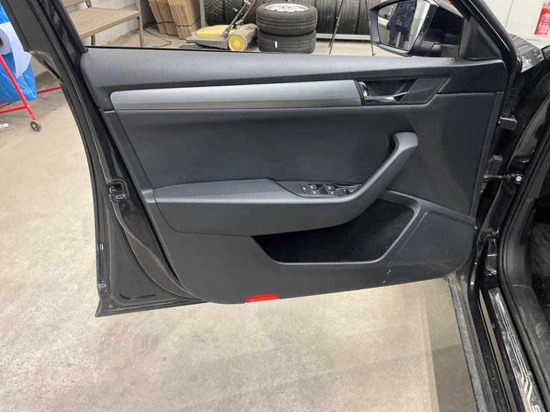 Skoda Superb 2.0 TDI Style 4x4 2017 – снимка 22