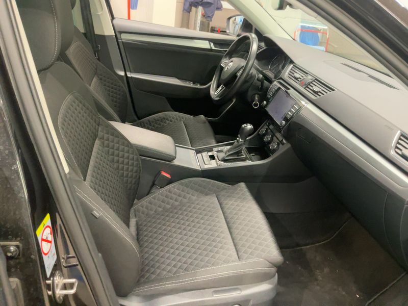 Skoda Superb 2.0 TDI Style 4x4 2017 – снимка 16
