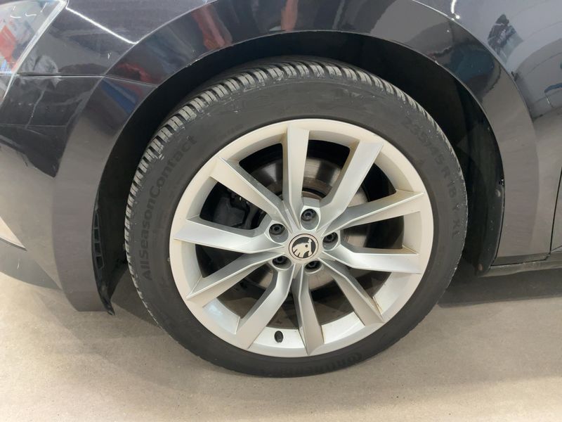 Skoda Superb 2.0 TDI Style 4x4 2017 – снимка 3