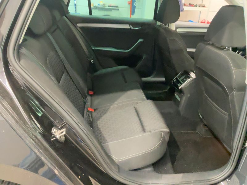 Skoda Superb 2.0 TDI Style 4x4 2017 – снимка 19