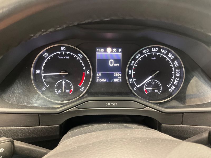 Skoda Superb 2.0 TDI Style 4x4 2017 – снимка 18