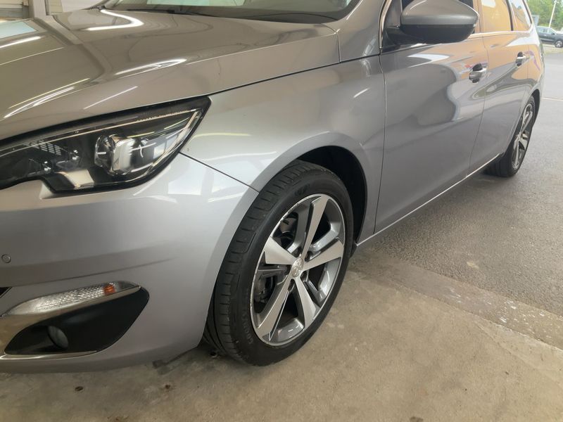 Peugeot 308 1.6 Blue-HDi Allure 2016 – снимка 2