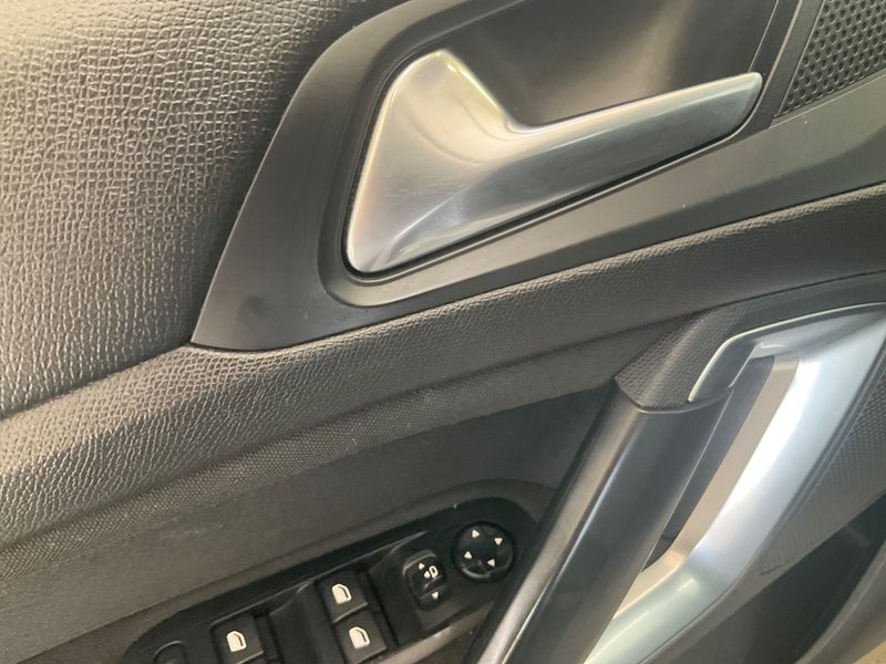 Peugeot 308 1.6 Blue-HDi Allure 2016 – снимка 30