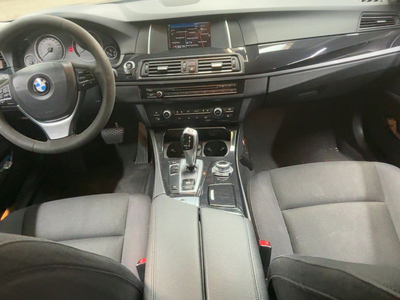 BMW 5er 520d 2015 – снимка 17