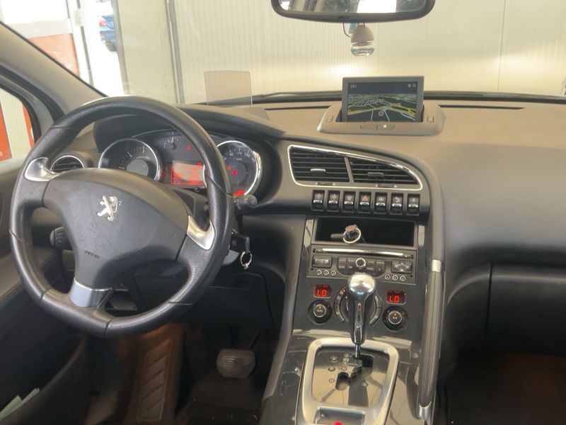 Peugeot 3008 1.6 Blue-HDi Allure 2016 – снимка 17