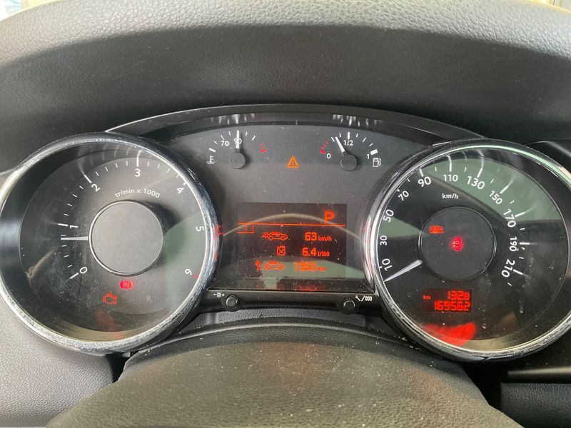 Peugeot 3008 1.6 Blue-HDi Allure 2016 – снимка 18