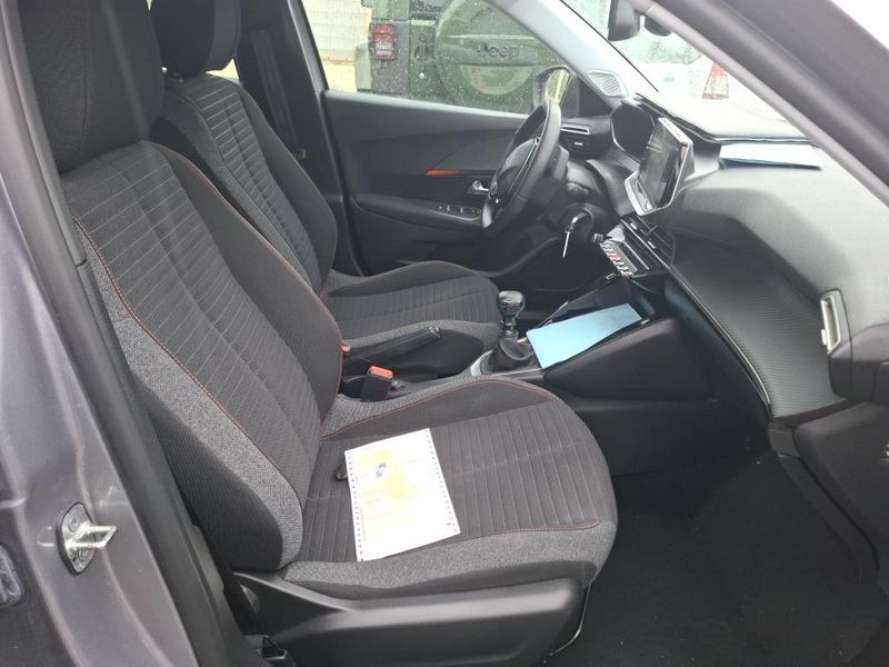 Peugeot 2008 1.2 PureTech Active Pack 2022 – снимка 9