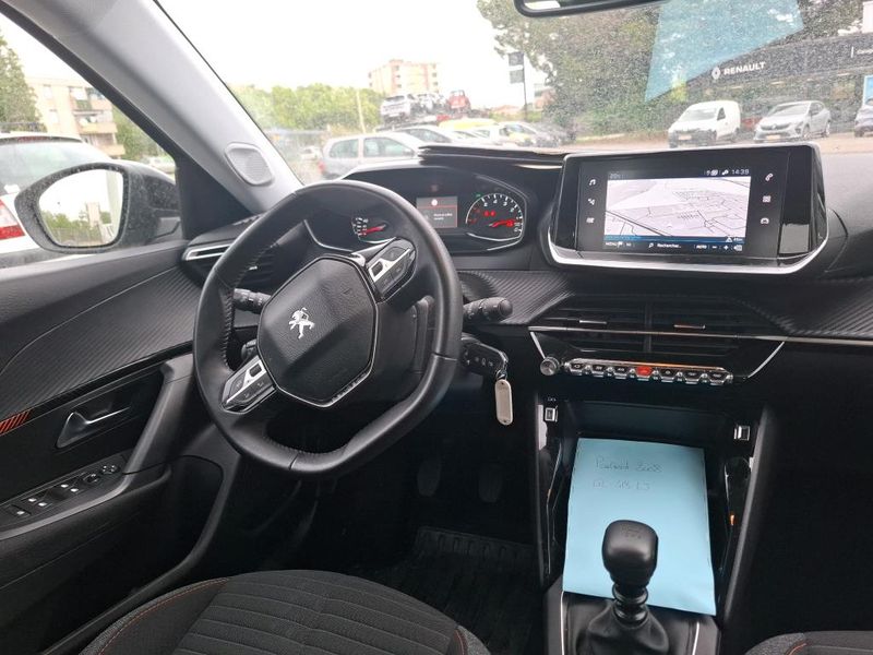 Peugeot 2008 1.2 PureTech Active Pack 2022 – снимка 10
