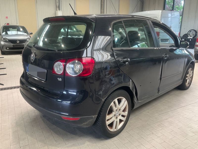 Volkswagen Golf V Plus 1.6 Tour 2006 – снимка 2