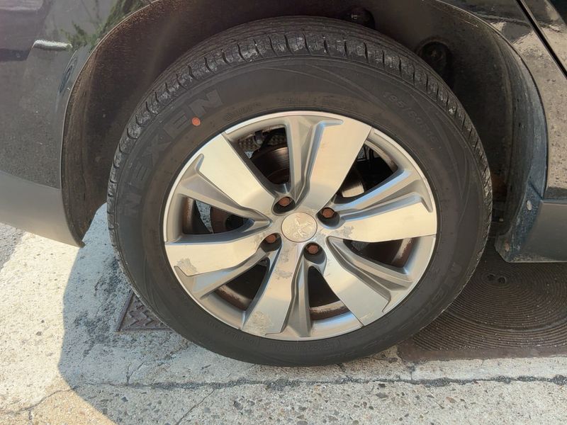 Peugeot 2008 1.6 e-HDi Allure 2013 – снимка 9
