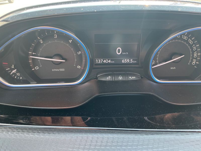 Peugeot 2008 1.6 e-HDi Allure 2013 – снимка 18